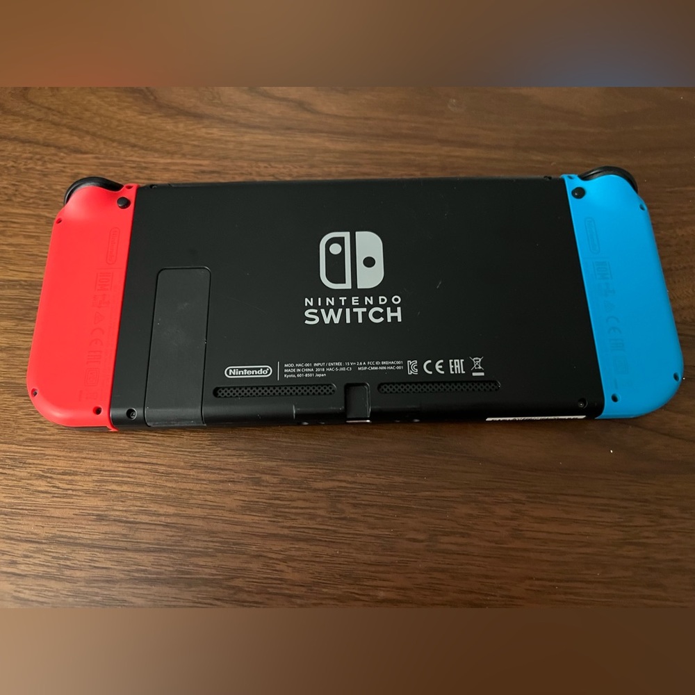 Nintendo switch - Picture 3 of 4